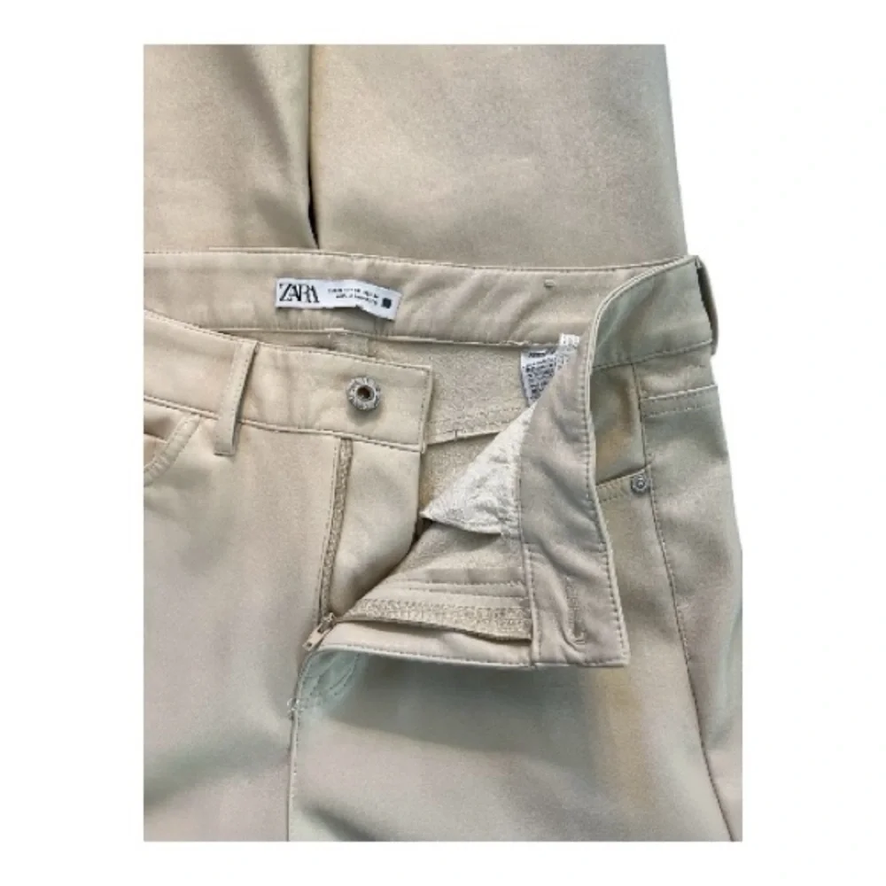 🤍✨ EUC ZARA Ecru High-Waisted Faux Leather Flared Pants | Sz 8 - Picture 3 of 8